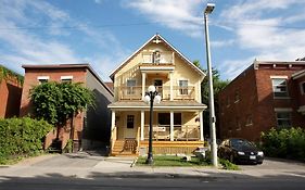 Ottawa Backpackers Inn